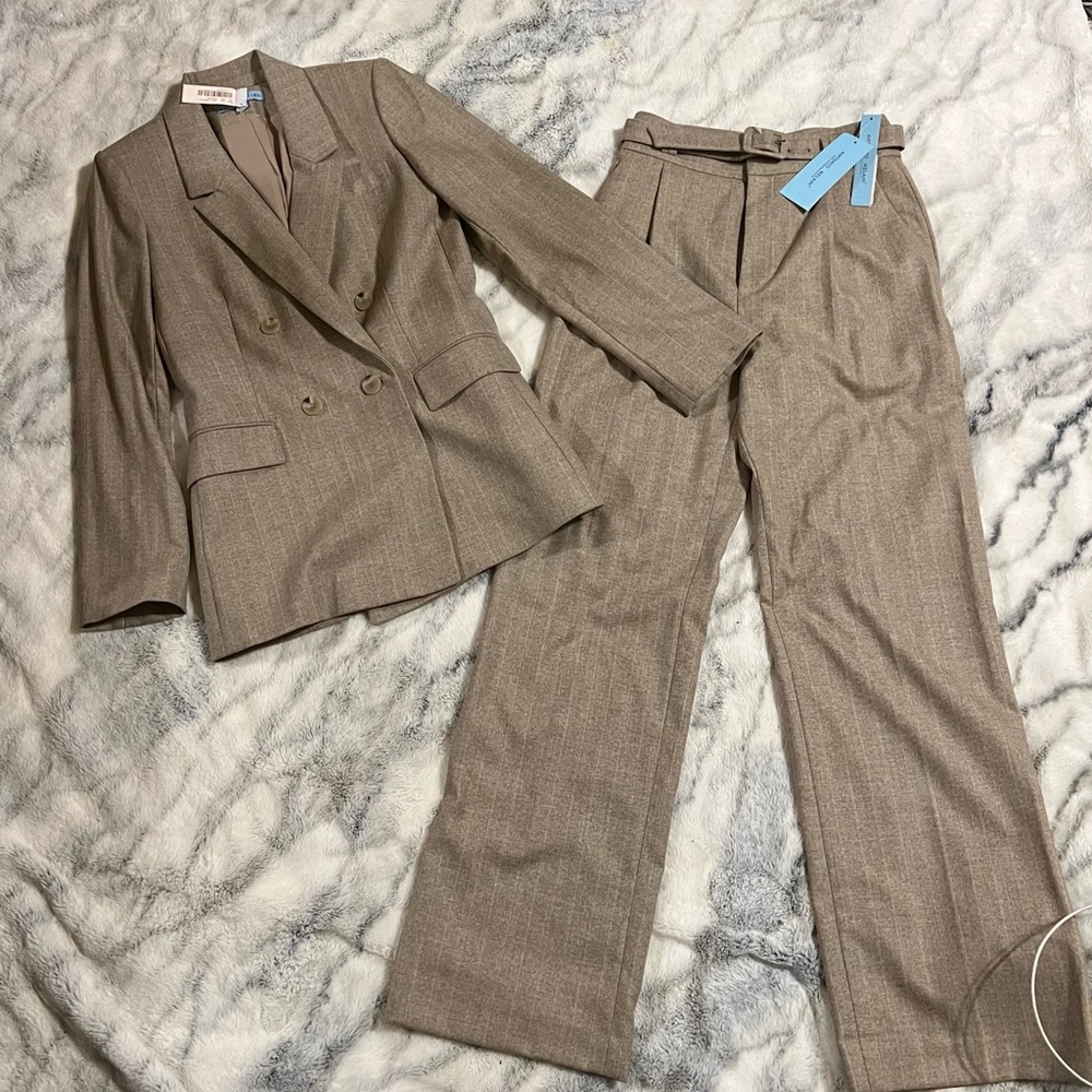 NWT Antonio Melani matching suit